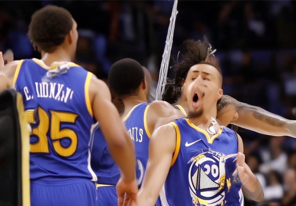 斯蒂芬·库里三分失准勇士队靠团队胜利，防守端发力终结比赛